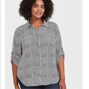 TORRID Madison - Georgette Button-Down Shirt Blouse Size 2x